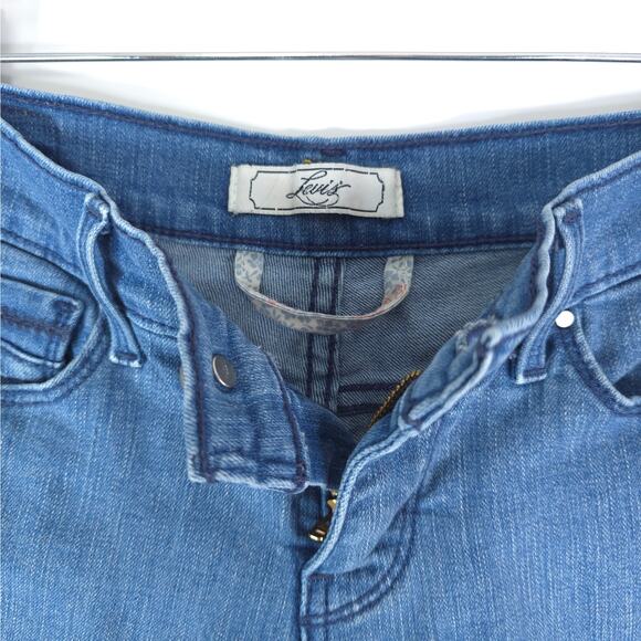 Levis Jeans Womens 6M (26x15) Blue Knee Length Bermuda Capri Stretch Mid Rise - Picture 4 of 9